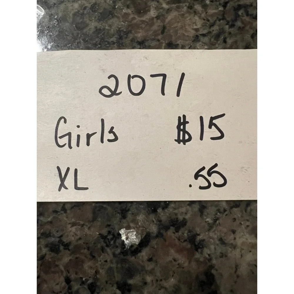 Girls size 16 shorts‎ (2071)
